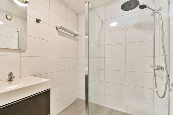 Photo - For sale: Duke Ellingtonstraat 60, 1066 GG Amsterdam